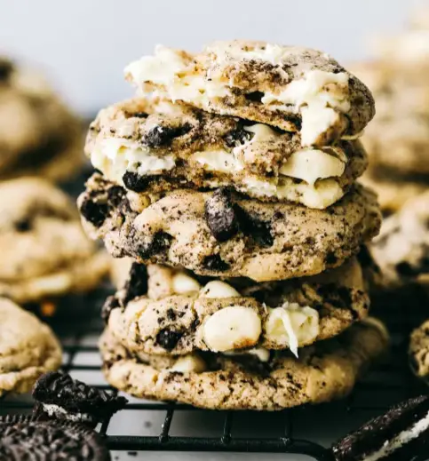 White Chocolate Oreo Cookies: Soft, Chewy, and Delicious!